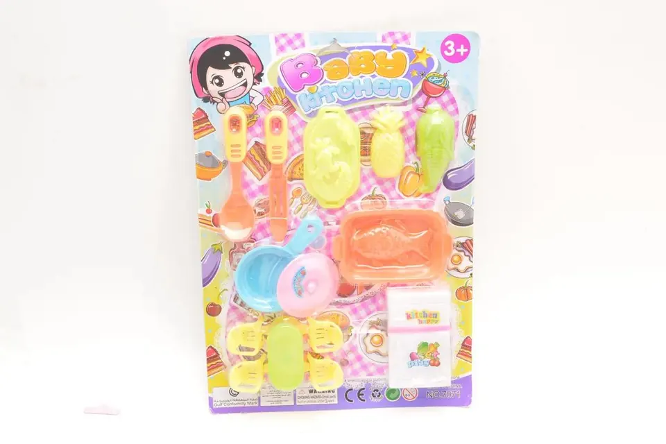 Pretend Play Tableware Set Blister Board wholesale from Qili Toys