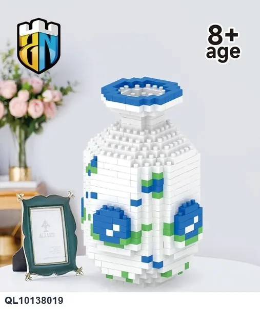 Blue-And-White Porcelain Fish-Tail Style Building Blocks, Part Of A Traditional Chinese Flower Vase Series. Color Box wholesale from Qili Toys
