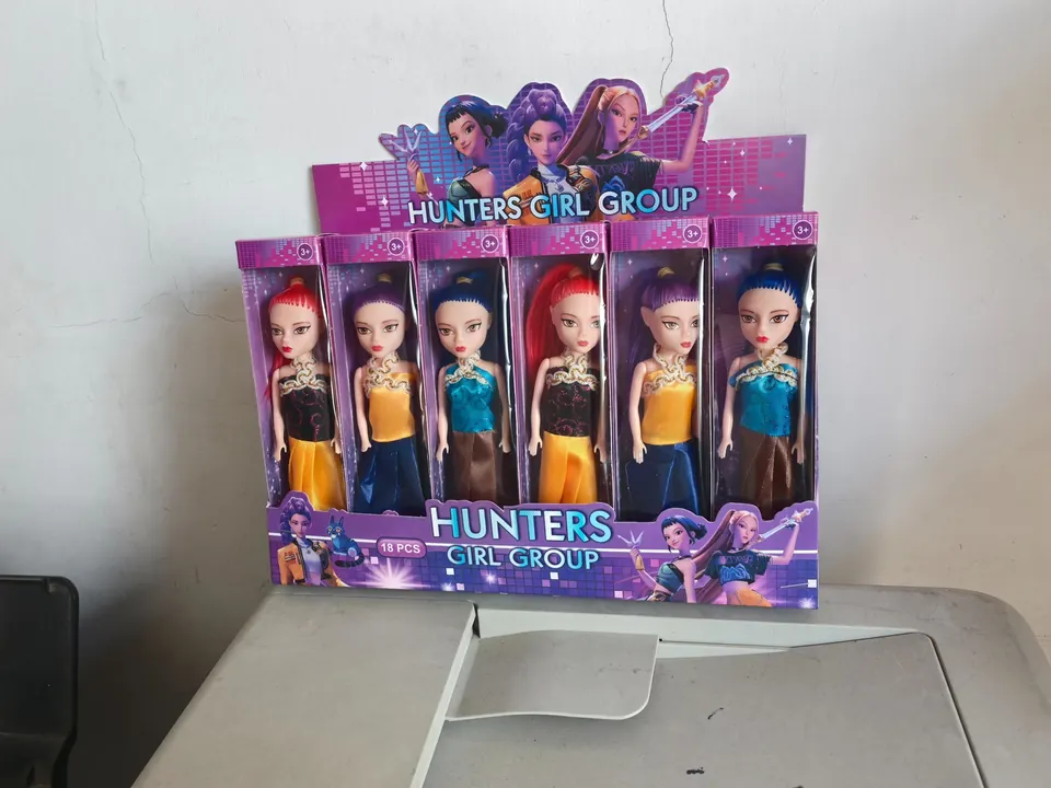 7-Inch Real-Life Witch Hunters Display Box, 18 Pieces (full box price) Display Box wholesale from Qili Toys