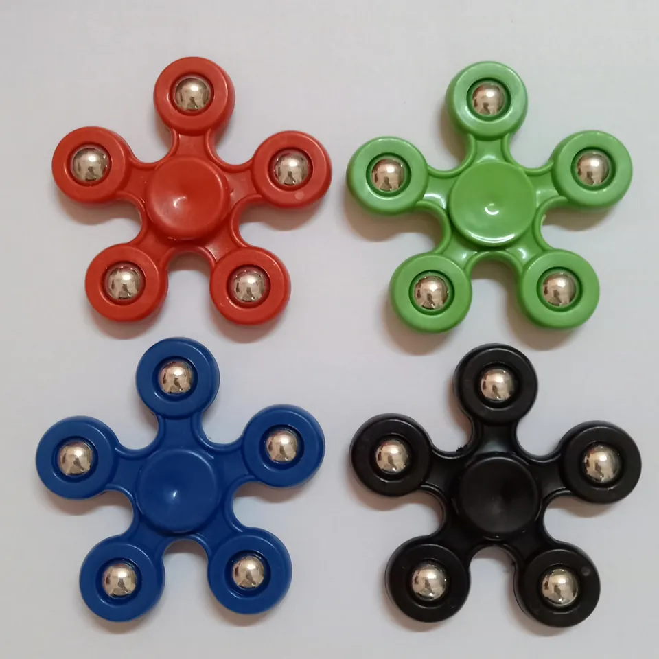 Plastic Five-Bead Plum Blossom Top (1cm large beads) OPP Bag wholesale from Qili Toys